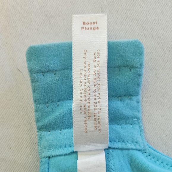 Cacique Back Smoothing Plunge Boost Bra by Lane Bryant - Picture 4 of 7